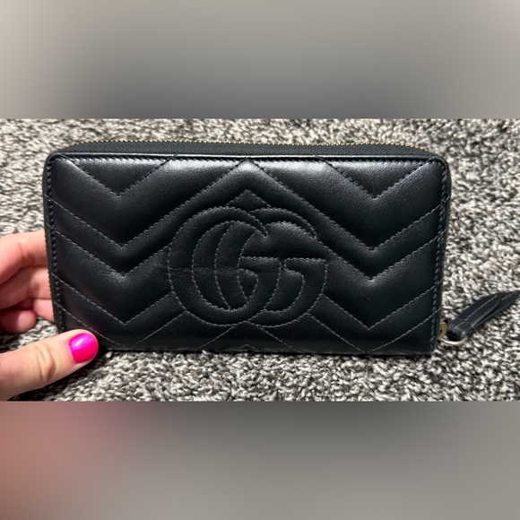 Gucci GG Marmont black zip around wallet - Picture 2 of 16